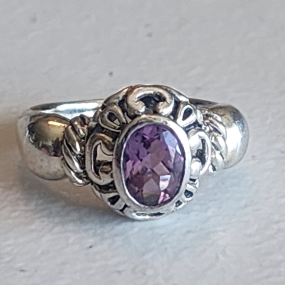 925 Sterling Silver Jewelry - Sterling Silver 925 Ring Size 7 with Purple Gemstone Ornate Fine Jewelry Invest